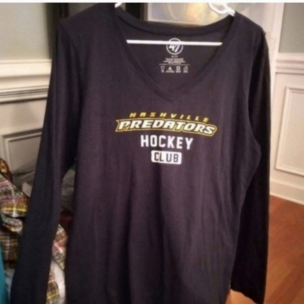 47 Nashville Predators T-shirt Women's XL Black Gold White Long Sleeve Hockey